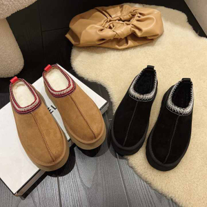 Cheville bottes de neige femmes hiver marque fourrure courte en peluche chaussures plates chaudes plate-forme chaussures bottes en daim