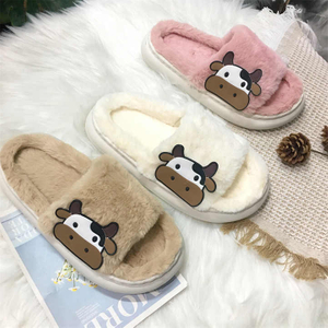 Pantoufles en fourrure de vache épaisse et moelleuse pour femmes, tongs chaudes pour maison d'hiver, chaussures d'intérieur plates, nouvelle collection