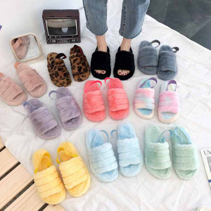 Sandales en peluche pour femmes, douces, confortables, décontractées, avec sangles assorties, pantoufles de maison, d'extérieur, plates, antidérapantes, automne et hiver 