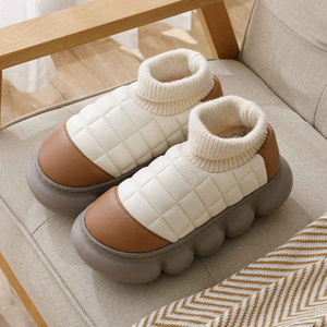 Pantoufles en coton pour hommes et femmes, chaussettes montantes chaudes en tissu imperméable, chaussures bottes montantes en coton, automne et hiver