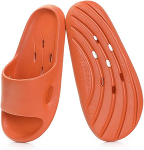 Chaussures de douche Men de pantoufles sandales femmes salle de bain tongs sans glissement pour collège dortoir essentiels sandales de douche diapositives de gym