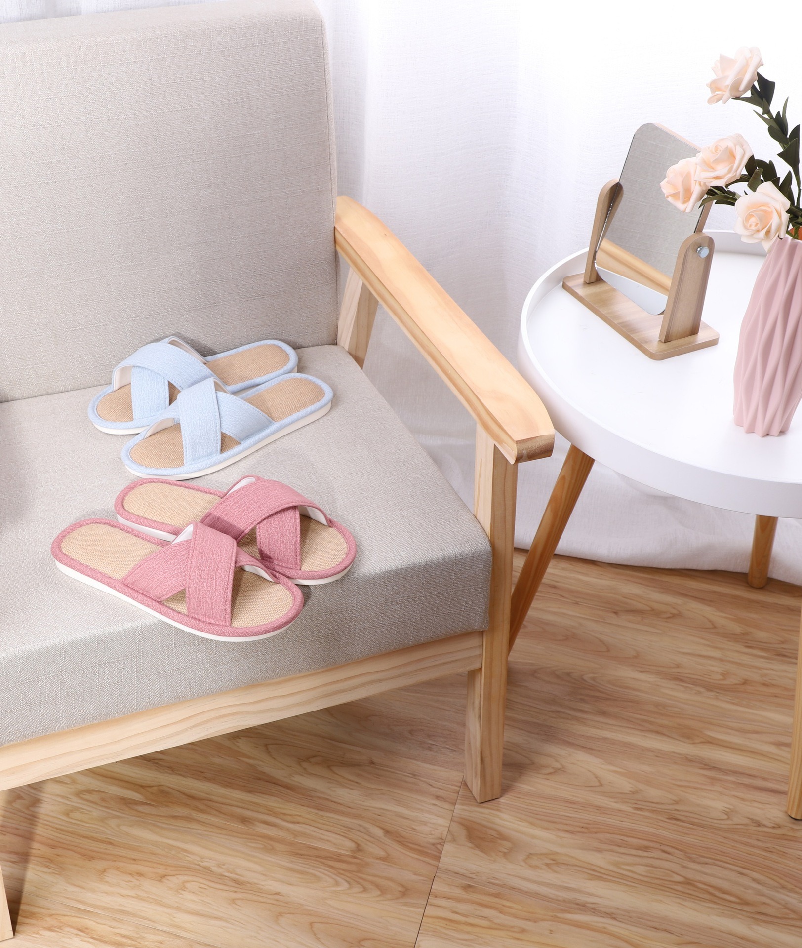 Diapositives plates d'int&eacute;rieur, diapositives plates pour la maison, diapositives plates pour femmes, diapositives plates pour hommes, diapositives plates pour couples