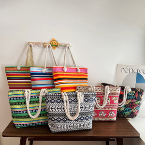 Sac pour femmes 2024 nouveau ethnique simple minorité simple épaule diagonale banlieue texture sac femmes sac de mode