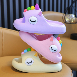 Pantoufles d'été pour enfants, pantoufles licorne pour filles et garçons, chaussures de salle de bain d'intérieur et de maison mignonnes
