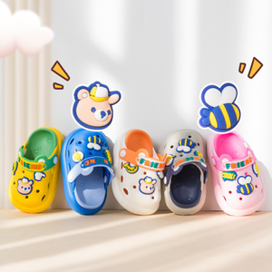 Chaussures de jardin pour enfants, sandales de plage mignonnes de dessin animé, pantoufles d'été douces pour enfants en plein air