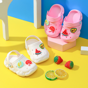  Pantoufles creuses mignonnes pour garçons et filles, chaussures à trous, sabots de dessin animé pour tout-petits, sandales pour filles 