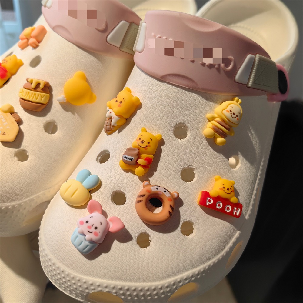 Sabots en carton pour femmes, breloques de styliste, chaussures de luxe, sabots en pin, breloques adapt&eacute;es, vente en gros, 2024